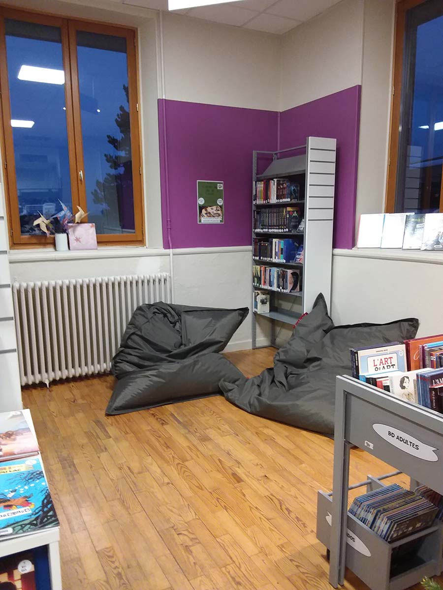 interieur-bibliotheque_municipale_groisy